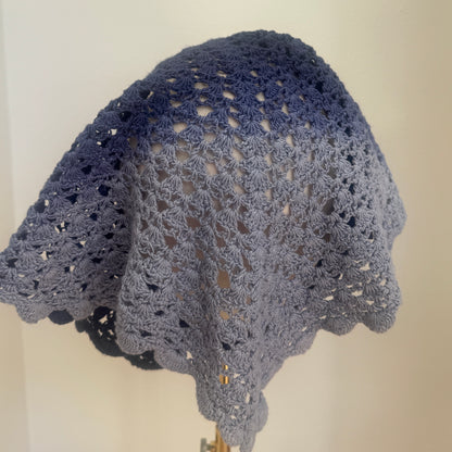 cintillo o bandana tejida azul degradé Trovare hecha en India 