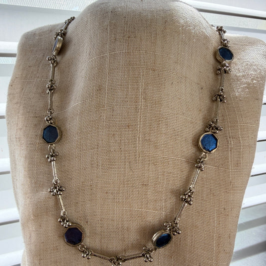 collar largo azul plateado