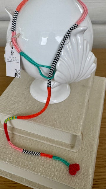 collar largo ajustable en colores de verano