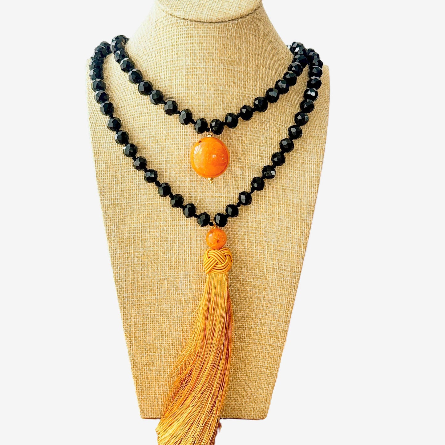 Collar Nappa Negro Mostaza Cristales y Tassel  - Hecho en Italia