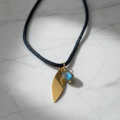Collar Labradorita con Hoja 24k