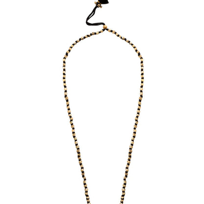 Collar artesanal Noorani Neckstring de diseño elegante y femenino
