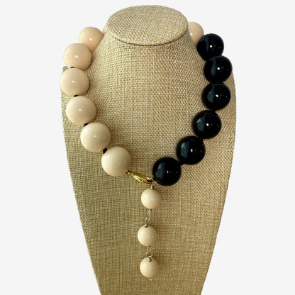 Collar Astra Negro Ivory Resina  - Hecho en Italia