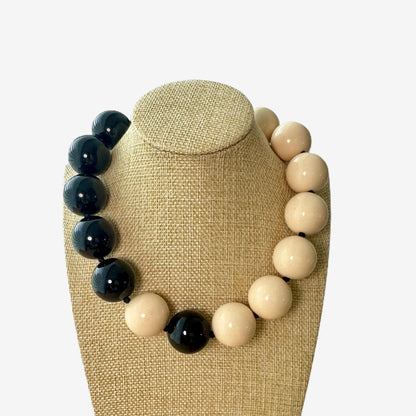 Collar Astra Negro Ivory Resina  - Hecho en Italia