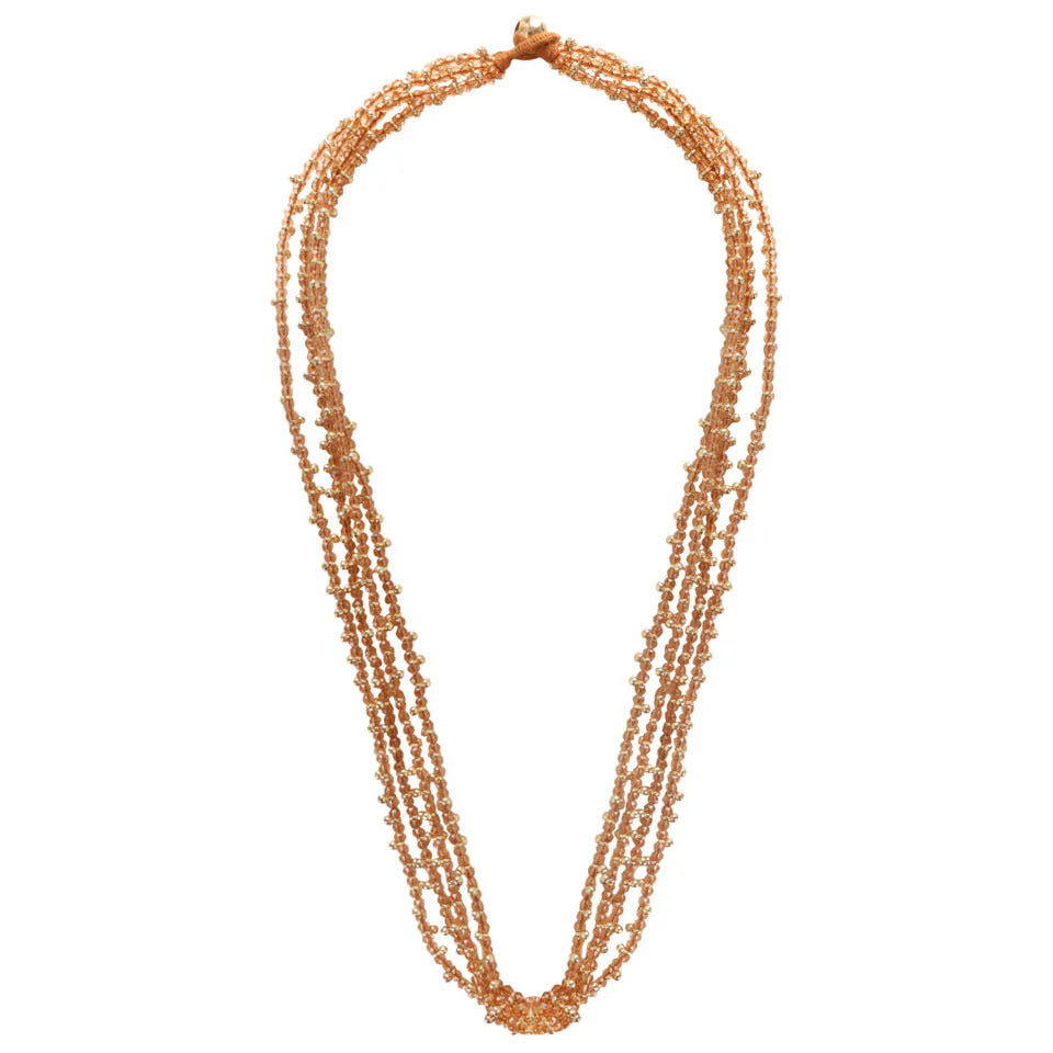 Collar artesanal Vilasini de diseño elegante y estructurado
