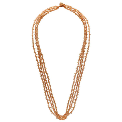 Collar artesanal Vilasini de diseño elegante y estructurado
