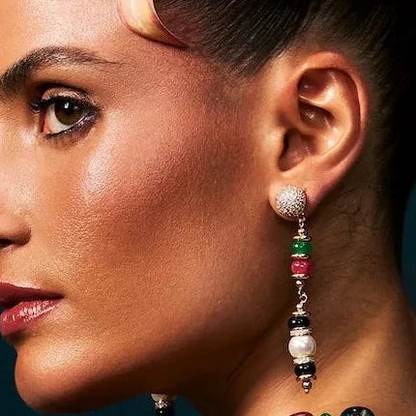 Aros largos multicolor con perla – Di Cavalcanti – Trovare Chile