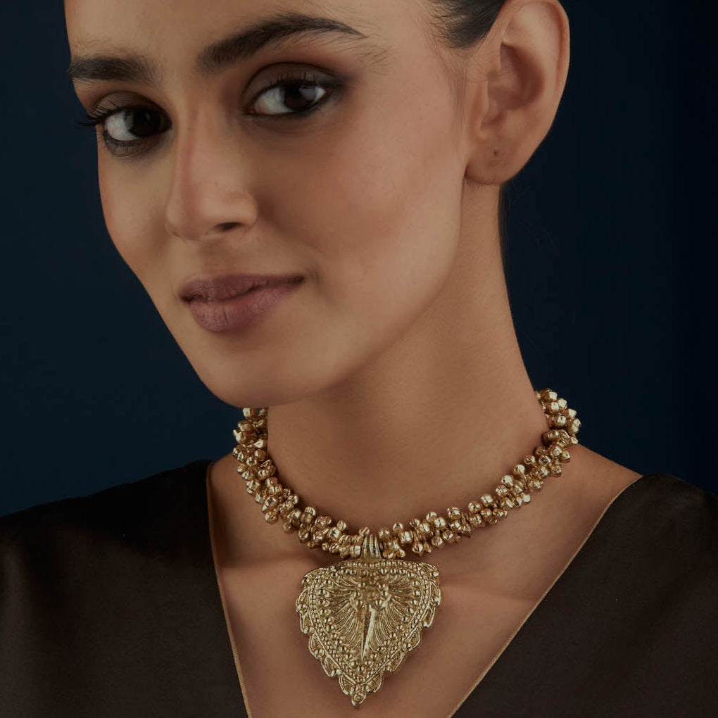 Collar Grape Paan Gold