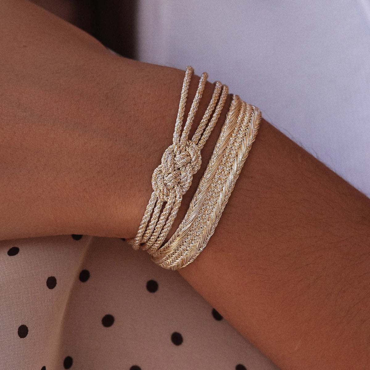 Pulsera Nerry color Gold, sfifa de hilos dorados tejida a mano en Marruecos