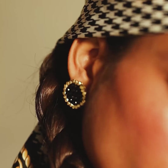 Video de los Aros Trisha de House of Tuhina