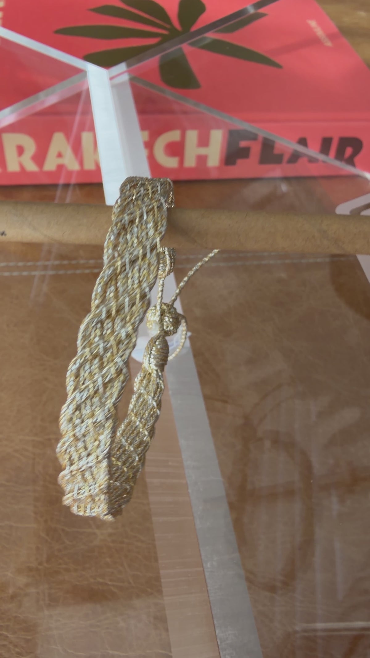 Video de la pulsera Ayla de sfifa marroquí puesta en la muñeca