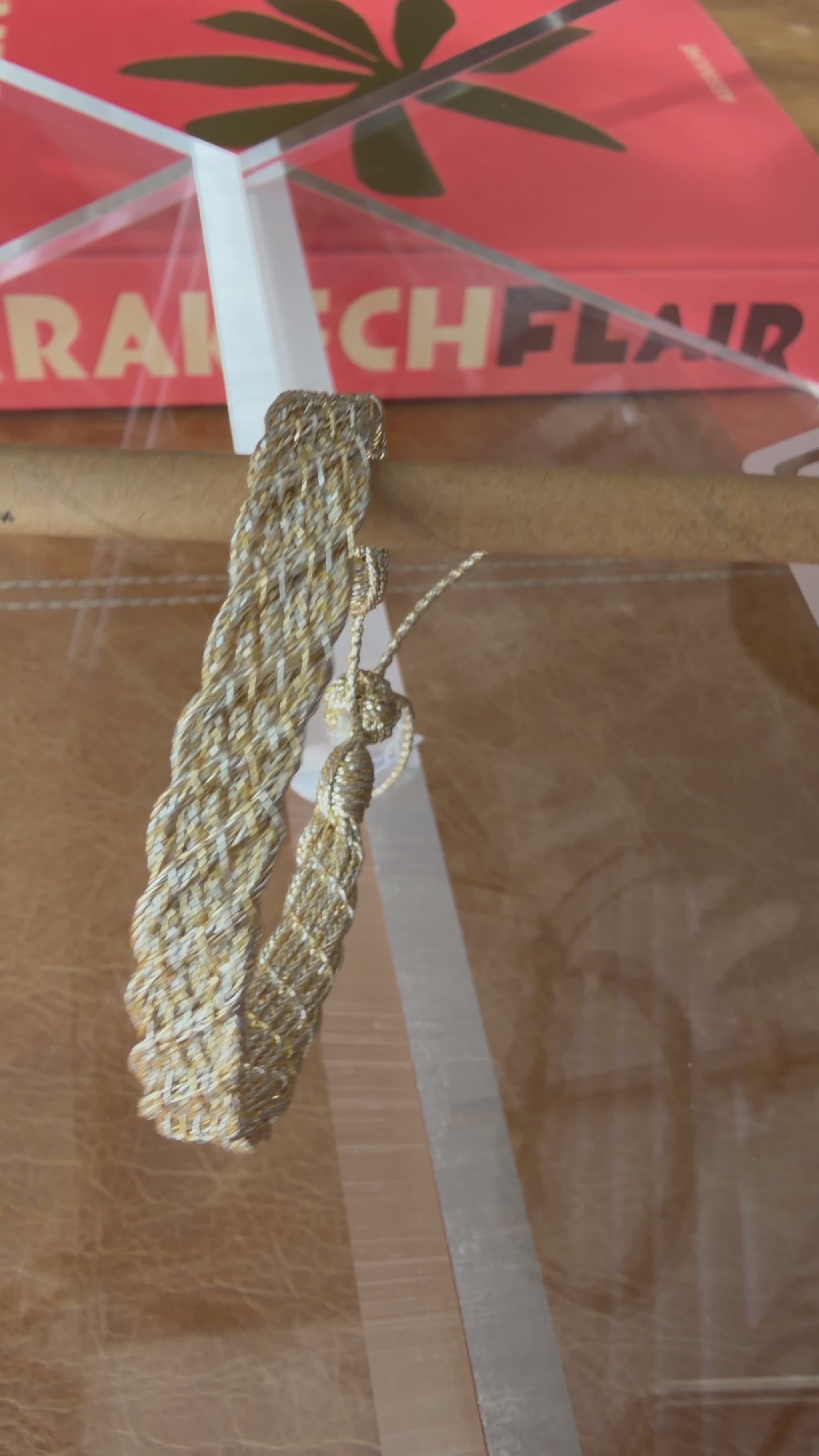 Video de la pulsera Ayla de sfifa marroquí puesta en la muñeca