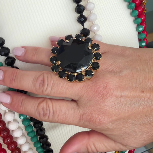 Anillo Negro con Cristales – Ajustable