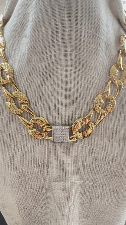 Collar Laguna – Statement Dorado Semilujo con Zirconia