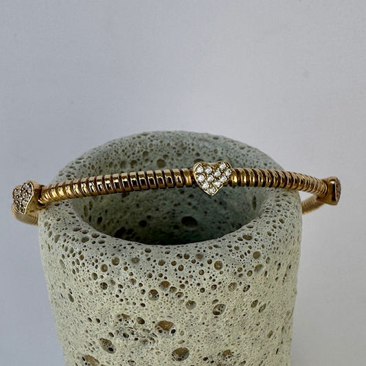 bangle o pulsera italiana plata 925 baño oro con circones cúbicos, oro vermeil diseño corazón 