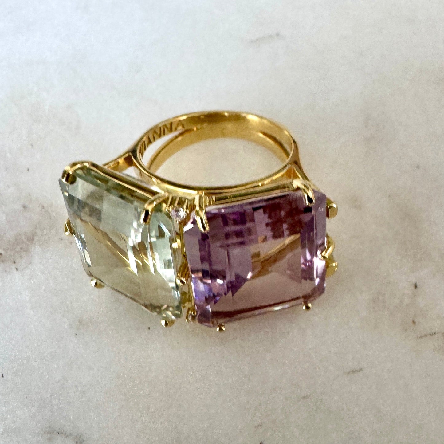 anillo moderno amatista